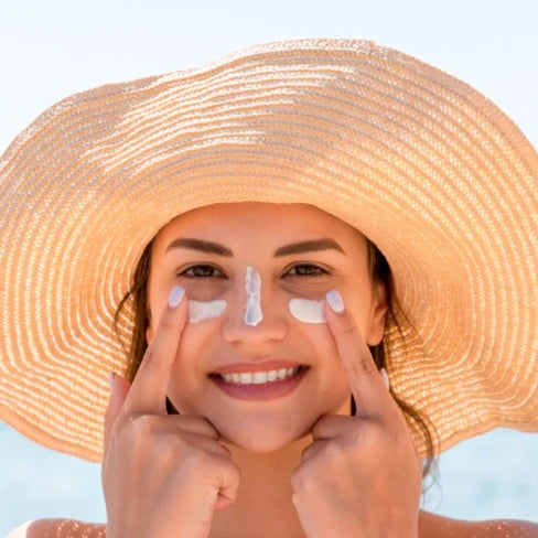 Buy Bioderma Photoderm Stick SPF50+ 8g at Best Price Online in UAE - Glow Beauty