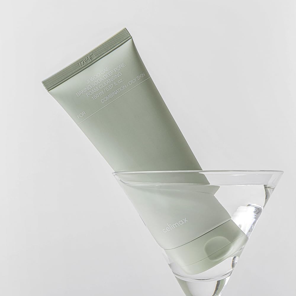 Buy Celimax Ji Woo Gae Baking Soda Deep Pore Foam Cleansing | 150ml at Best Price Online in UAE - Glow Beauty