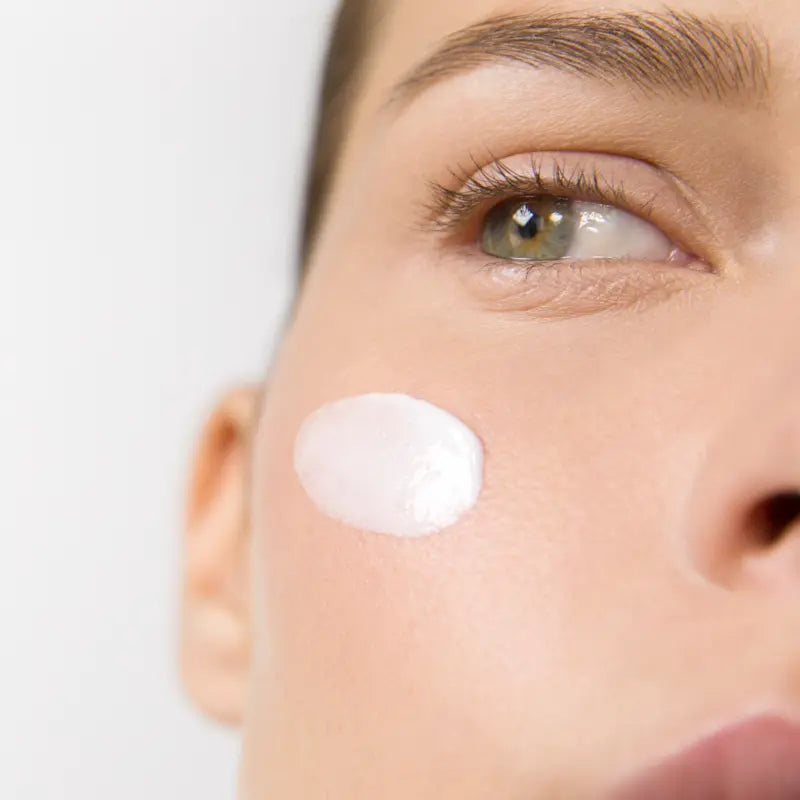 Buy Avene Tolerance Extremely Gentle Cleanser - 400ml | 30-75% OFF in UAE - Glow Beauty